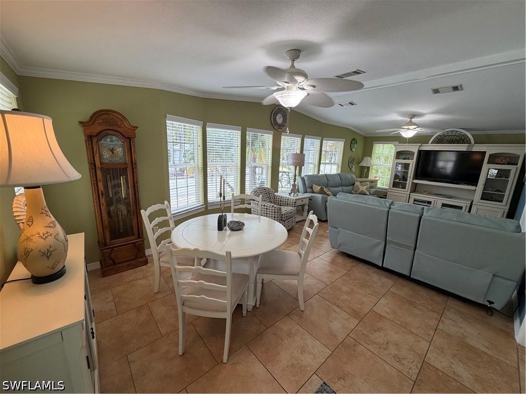 2 Bed SingleFamilyResidence for Sale in Fort Myers, photo 9