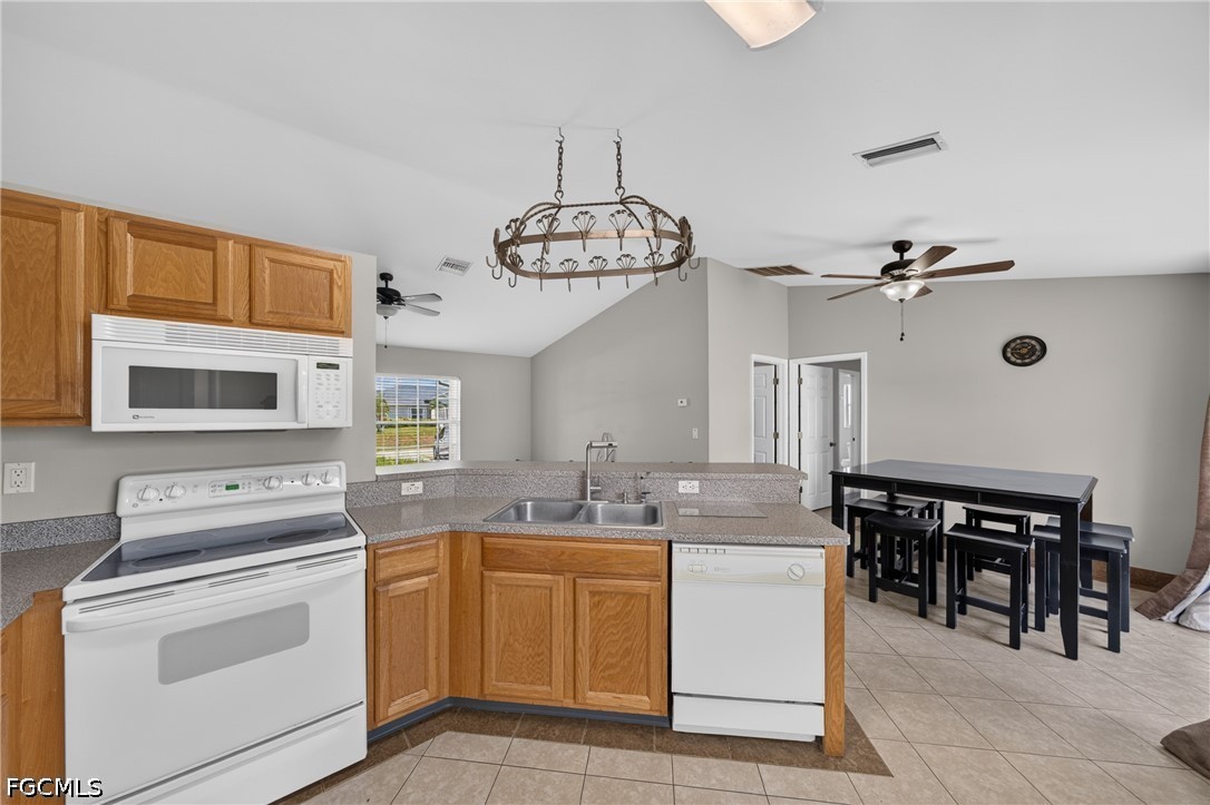 3 Bed SingleFamilyResidence for Sale in Cape Coral, photo 9