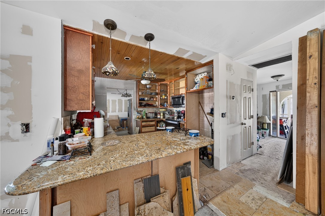 3 Bed Pool Home for Sale in Cape Coral, photo 9