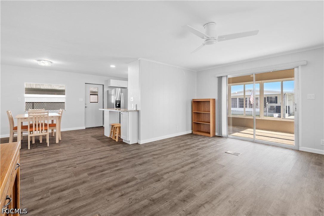 2 Bed ManufacturedHome for Sale in Tamiami Village, photo 9
