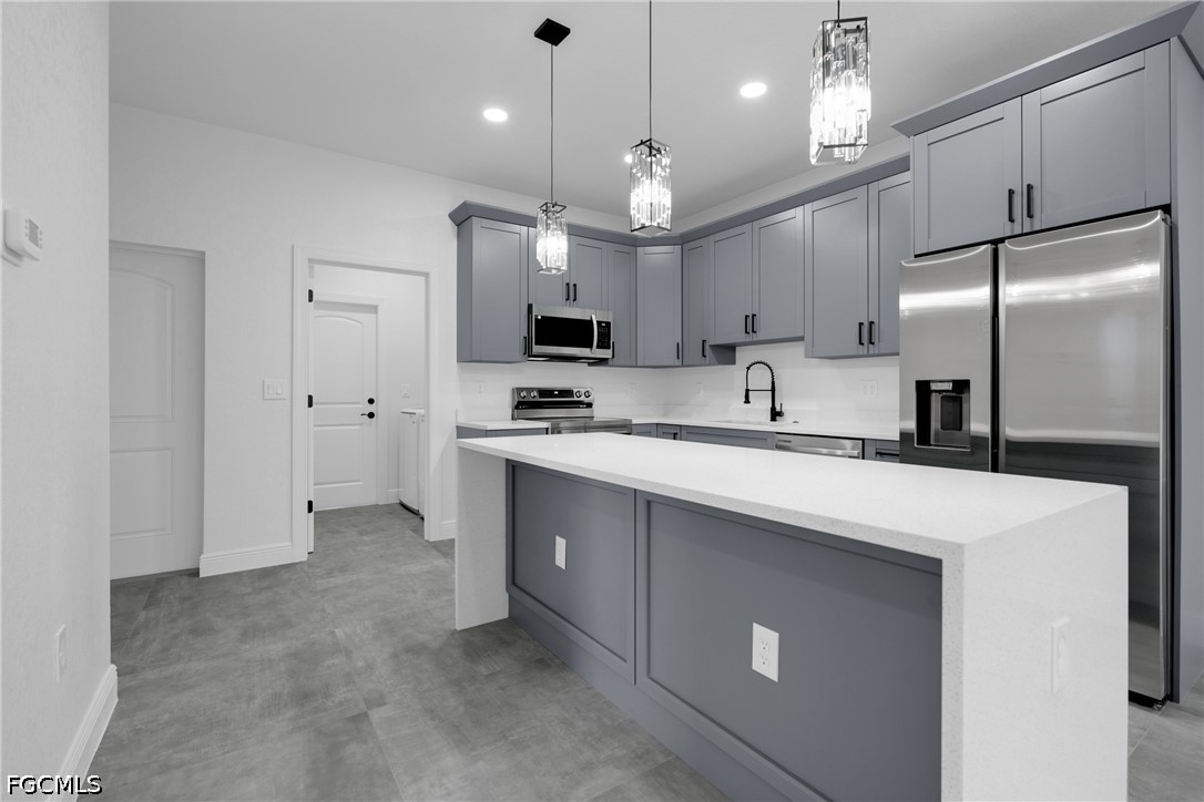 6 Bed Duplex for Sale in Lehigh Acres, photo 9