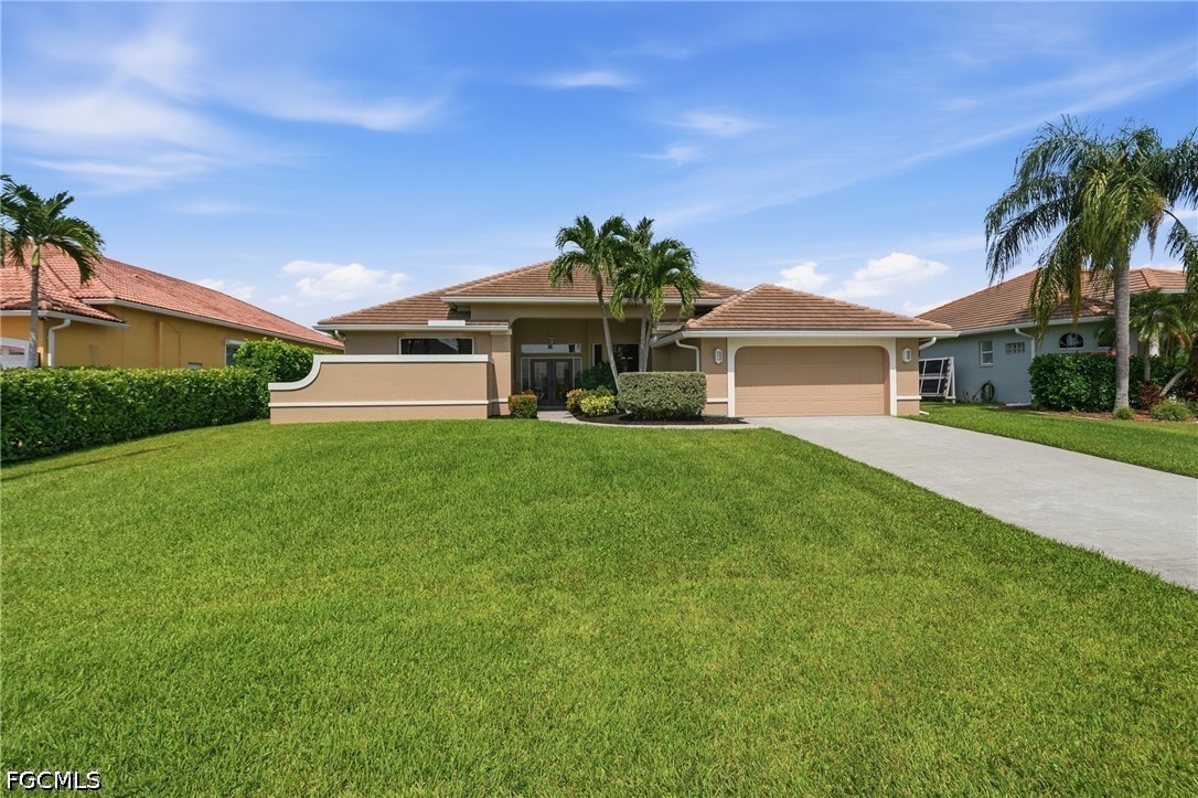 3 Bed Pool Home for Sale in Cape Coral, photo 9