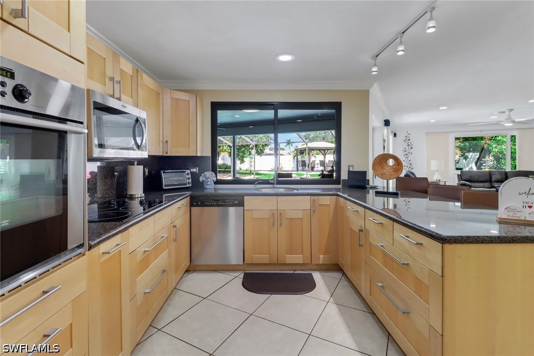 3 Bed Pool Home for Sale in Marco Island, photo 9