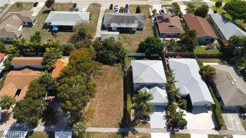 Residential for Sale in Naples Park, photo 9