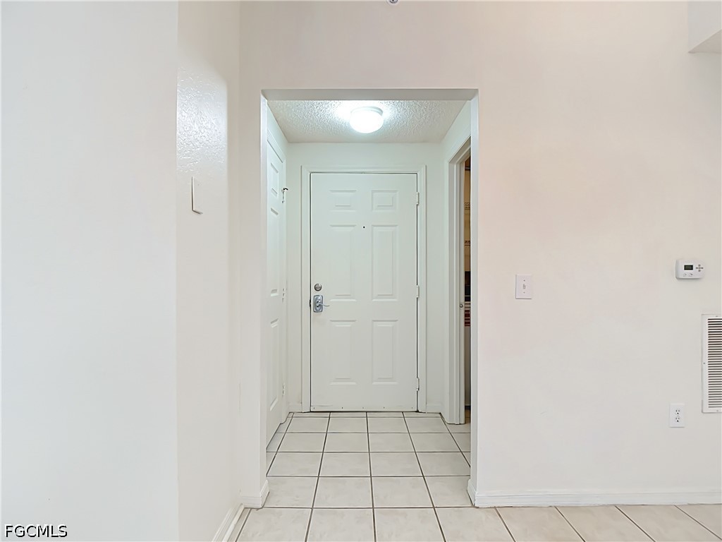 2 Bed Condominium for Sale in Fort Myers, photo 9