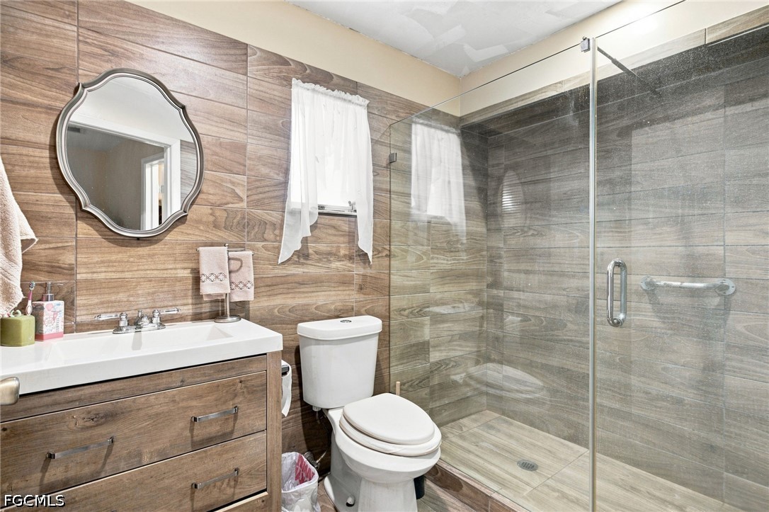 2 Bed Pool Home for Sale in Lehigh Acres, photo 9