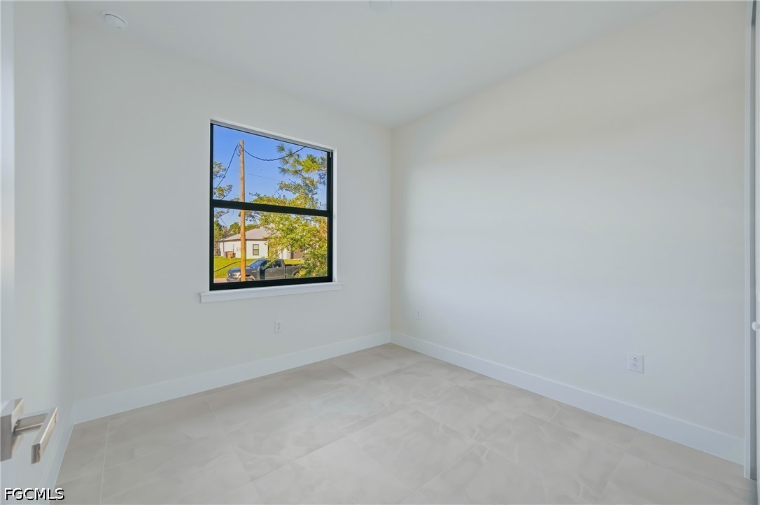 3 Bed Duplex for Sale in Lehigh Acres, photo 9