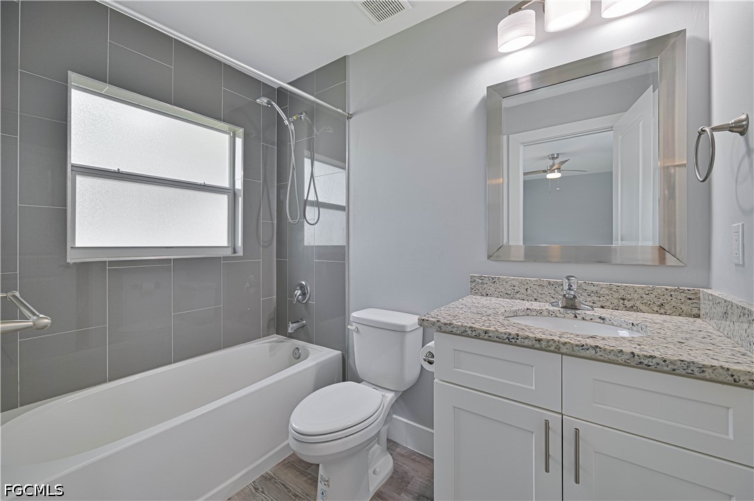 3 Bed SingleFamilyResidence for Sale in Cape Coral, photo 9