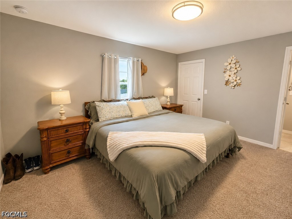 3 Bed SingleFamilyResidence for Sale in Cape Coral, photo 9