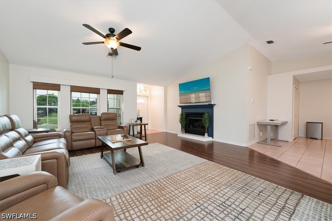 3 Bed Pool Home for Sale in San Carlos Park, photo 9