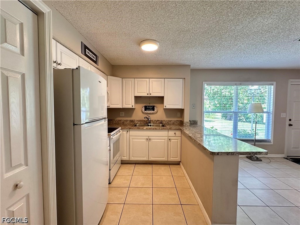 1 Bed Waterfront Home for Sale in Port Charlotte, photo 9