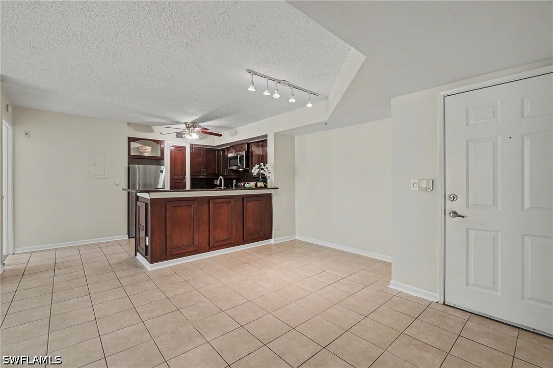 2 Bed Condominium for Sale in Naples, photo 9