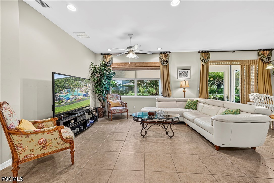 3 Bed SingleFamilyResidence for Sale in Verdmont, photo 9