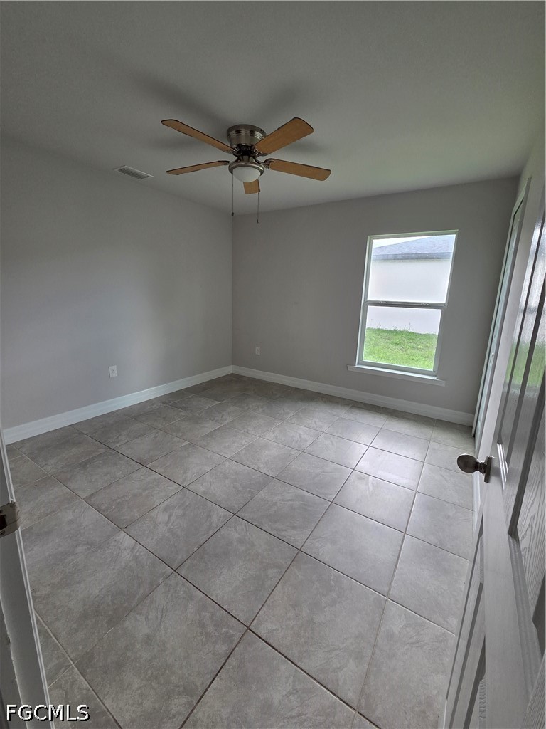 4 Bed SingleFamilyResidence for Sale in Lehigh Acres, photo 9