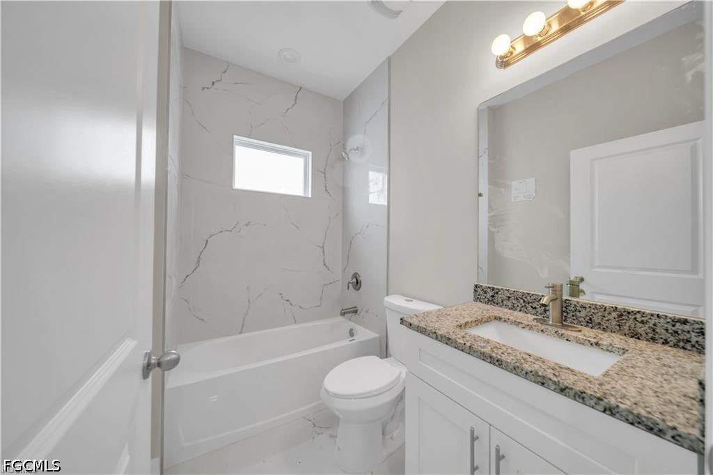 4 Bed SingleFamilyResidence for Sale in Lehigh Acres, photo 9
