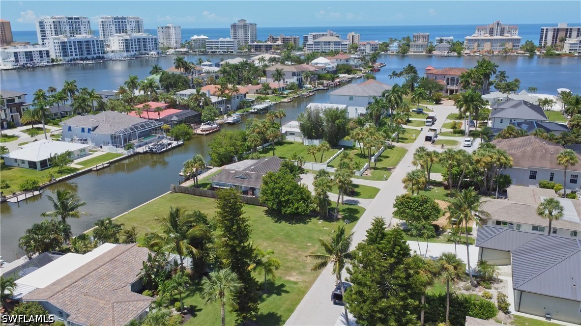 Waterfront Home for Sale in Conners, photo 9