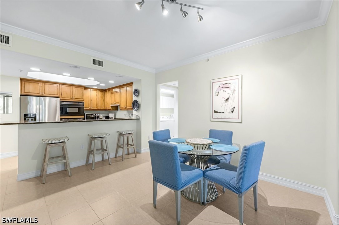 2 Bed Condominium for Sale in Naples, photo 9