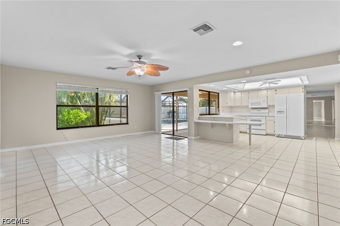 3 Bed Pool Home for Sale in Cape Coral, photo 9