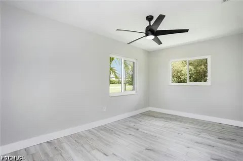 2 Bed SingleFamilyResidence for Sale in Bayshore Gardens, photo 9