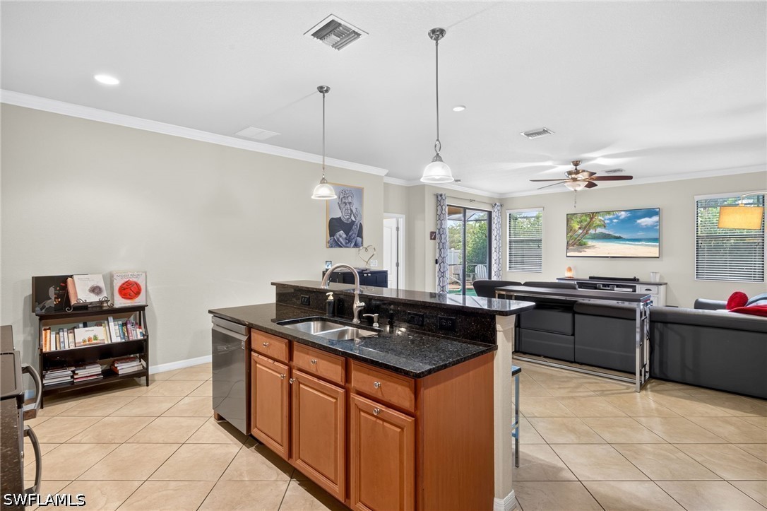4 Bed Pool Home for Sale in Promenade West, photo 9