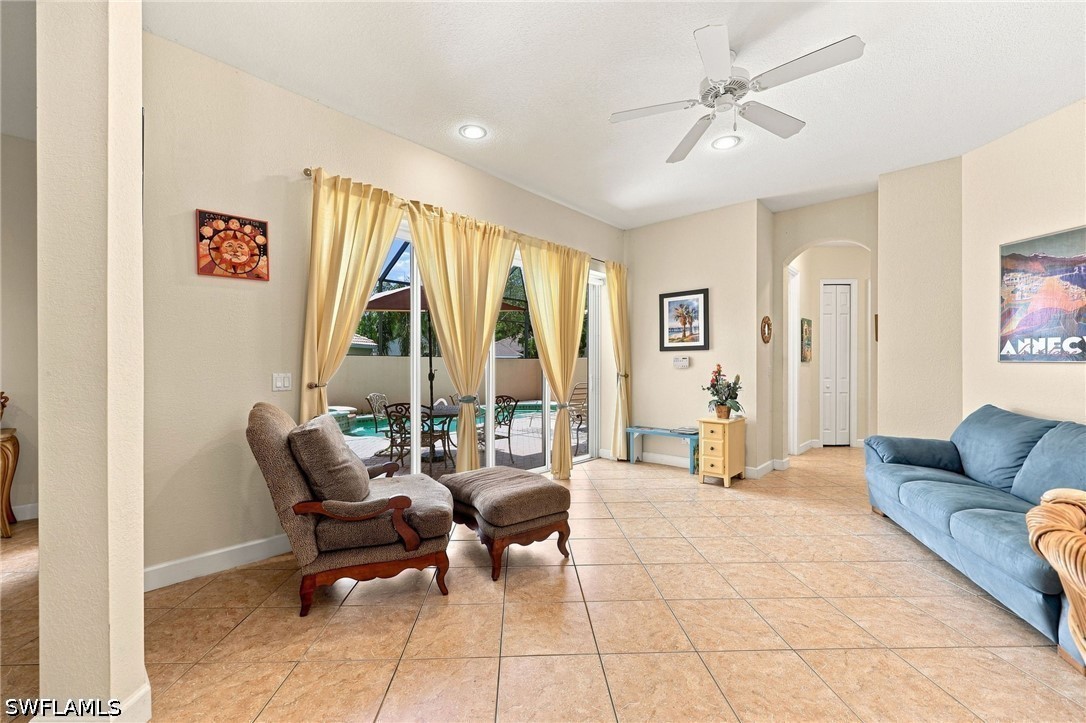 4 Bed Pool Home for Sale in Carlton Lakes, photo 9