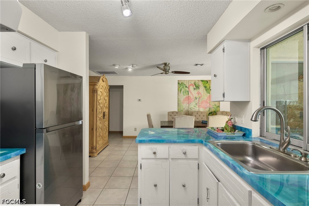 3 Bed Pool Home for Sale in Cape Coral, photo 9