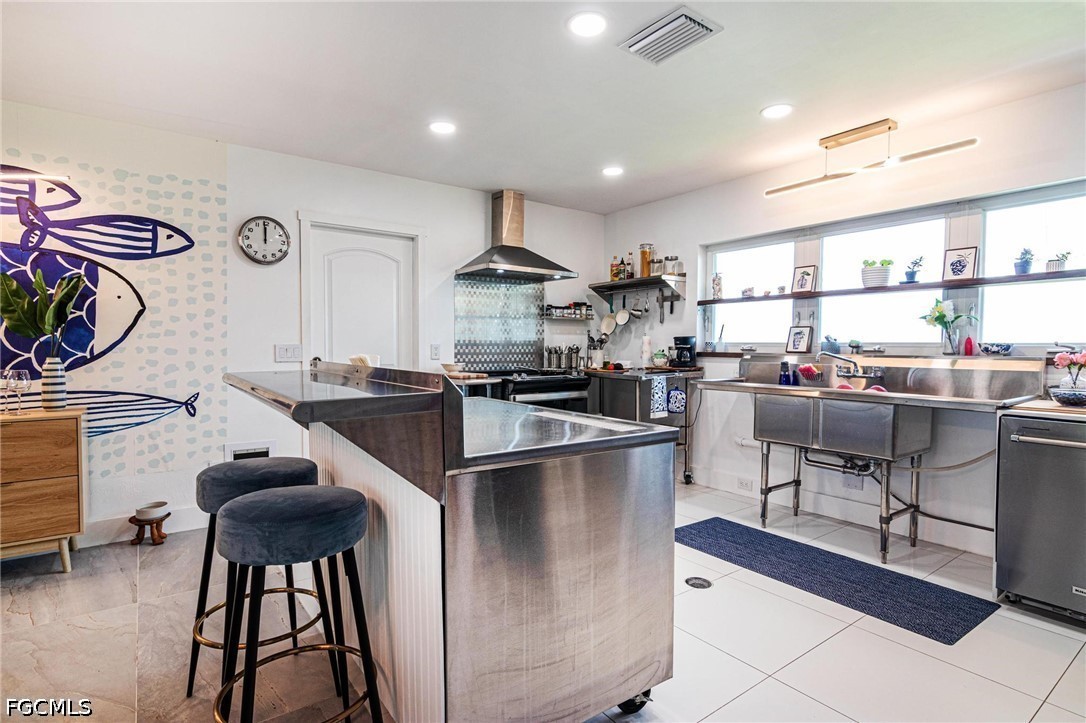 3 Bed Pool Home for Sale in Bellaire Estates, photo 9