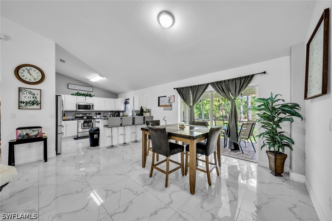 4 Bed SingleFamilyResidence for Sale in Naples, photo 9