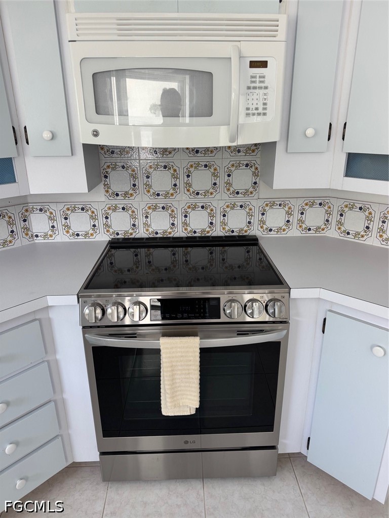 3 Bed SingleFamilyResidence for Sale in Naples, photo 9