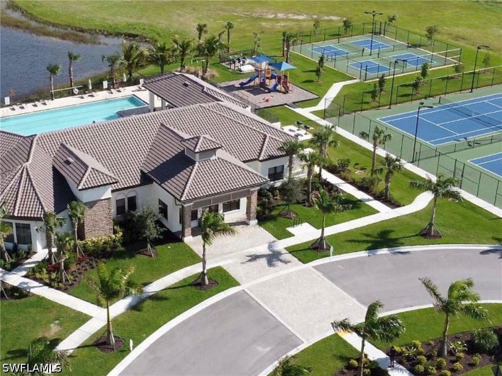 4 Bed SingleFamilyResidence for Sale in Portico, photo 9