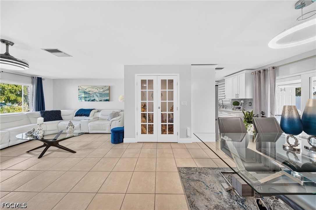 3 Bed Duplex for Sale in Cape Coral, photo 9