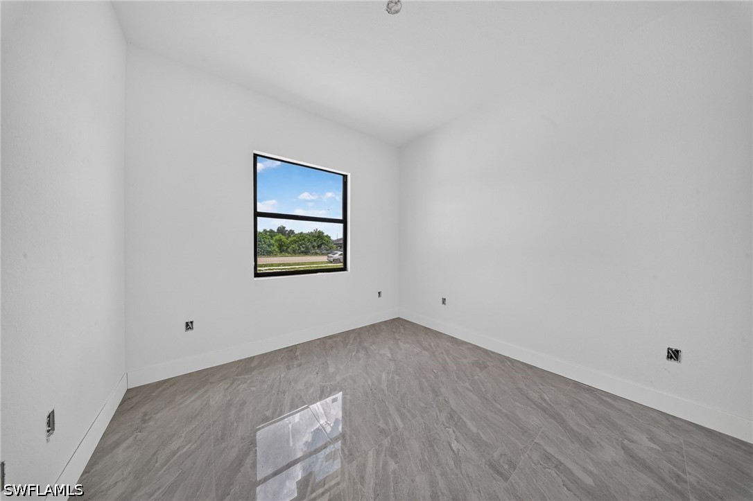 6 Bed Duplex for Sale in Lehigh Acres, photo 9
