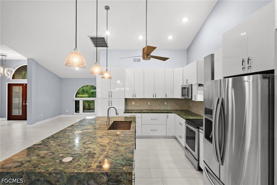 3 Bed Pool Home for Sale in St James City, photo 9
