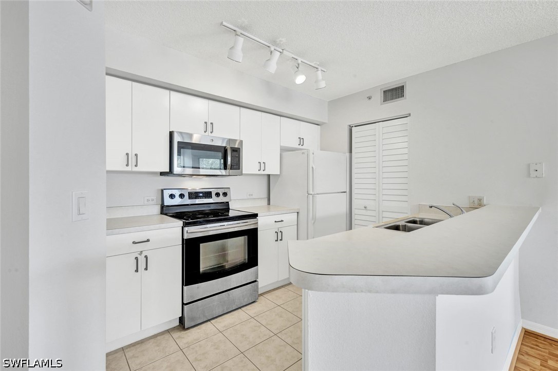 2 Bed Condominium for Sale in San Mirage, photo 9