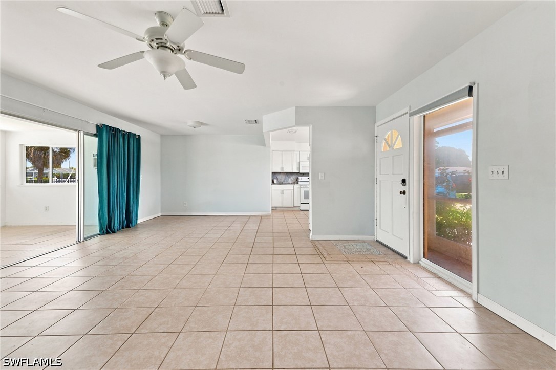 2 Bed Pool Home for Sale in Cape Coral, photo 9