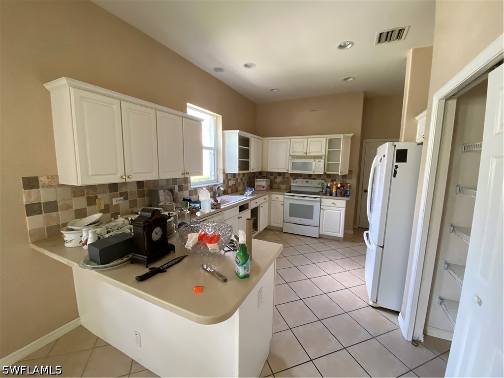 2 Bed Pool Home for Sale in Naples, photo 9