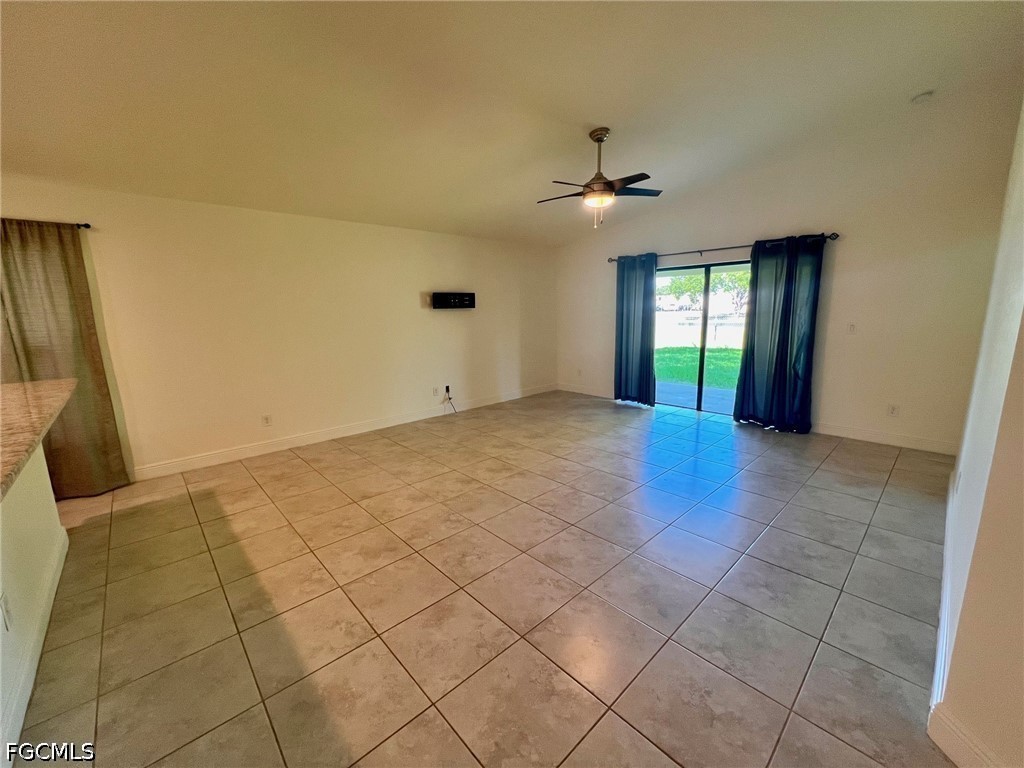 3 Bed Duplex for Sale in Cape Coral, photo 9