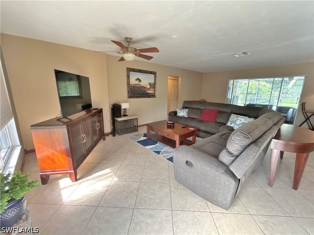 2 Bed Pool Home for Sale in Fort Myers Villas, photo 9
