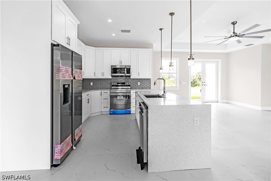 4 Bed SingleFamilyResidence for Sale in Lehigh Acres, photo 9
