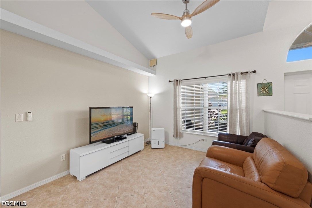 3 Bed Pool Home for Sale in Cape Coral, photo 9