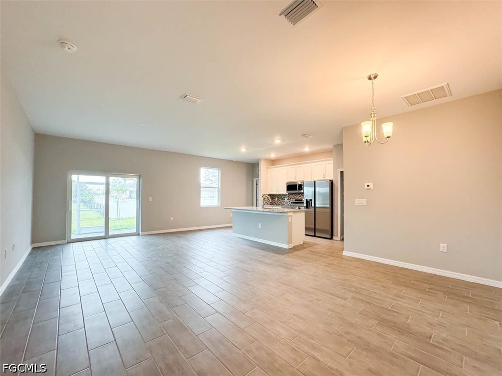 3 Bed SingleFamilyResidence for Sale in Cape Coral, photo 9