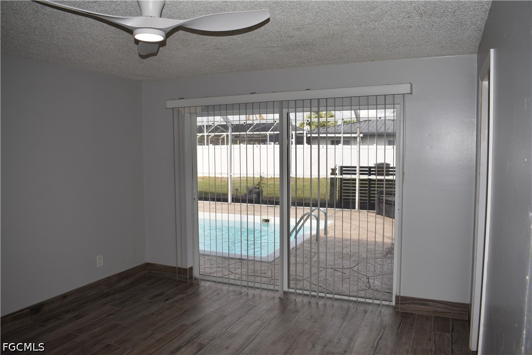 3 Bed Pool Home for Sale in Cape Coral, photo 9