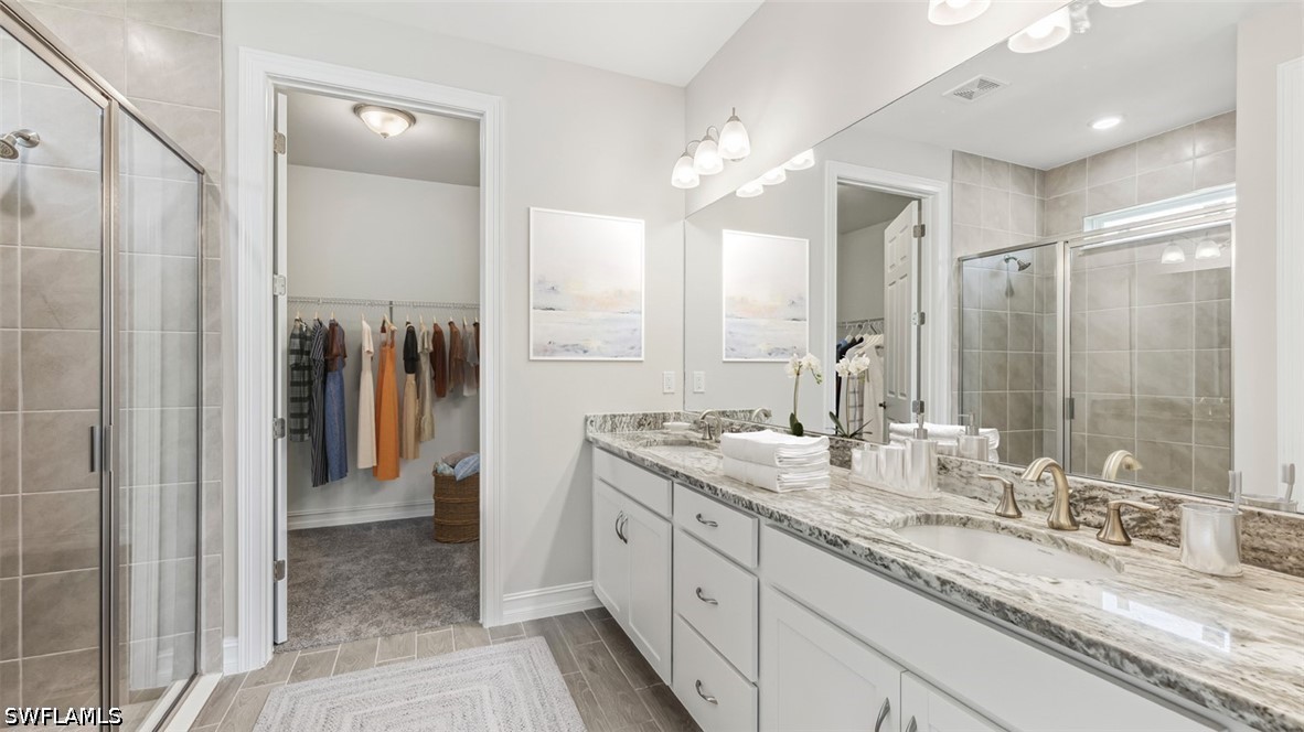 2 Bed SingleFamilyResidence for Sale in North Fort Myers, photo 9