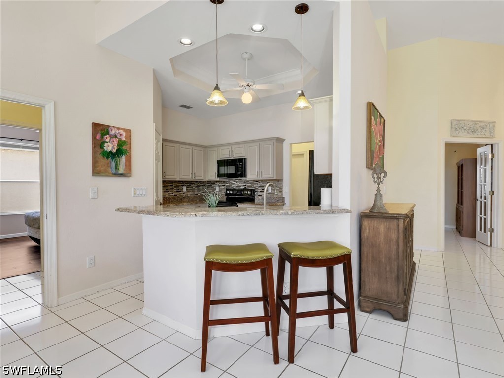 3 Bed SingleFamilyResidence for Sale in Naples, photo 9