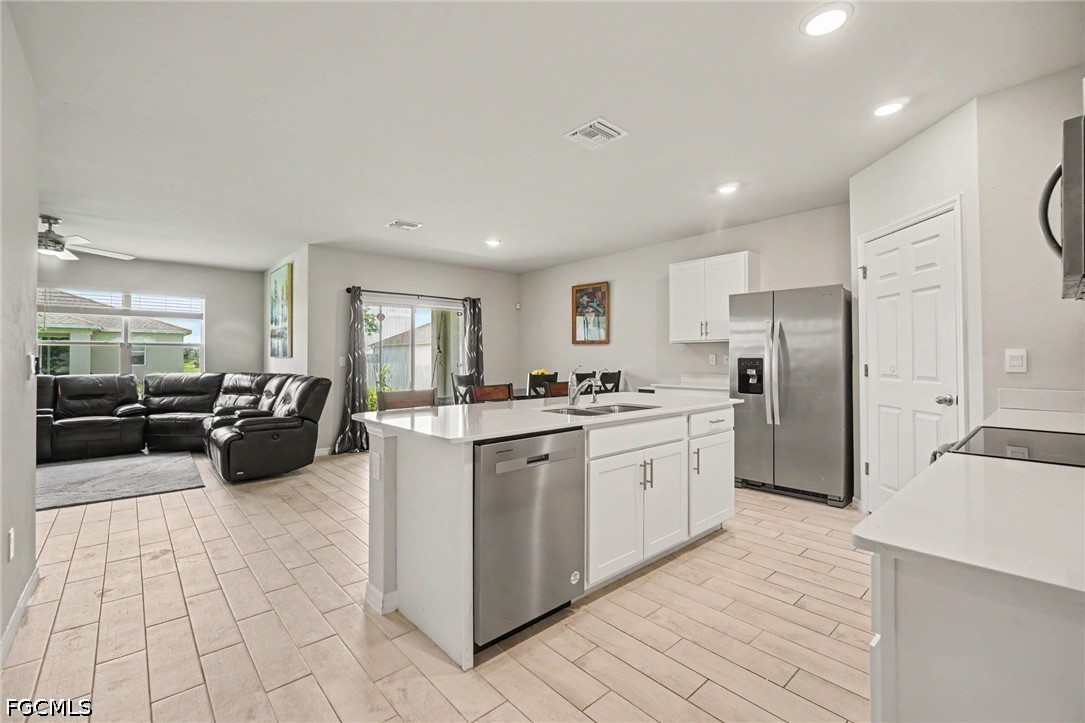 4 Bed SingleFamilyResidence for Sale in Cape Coral, photo 9
