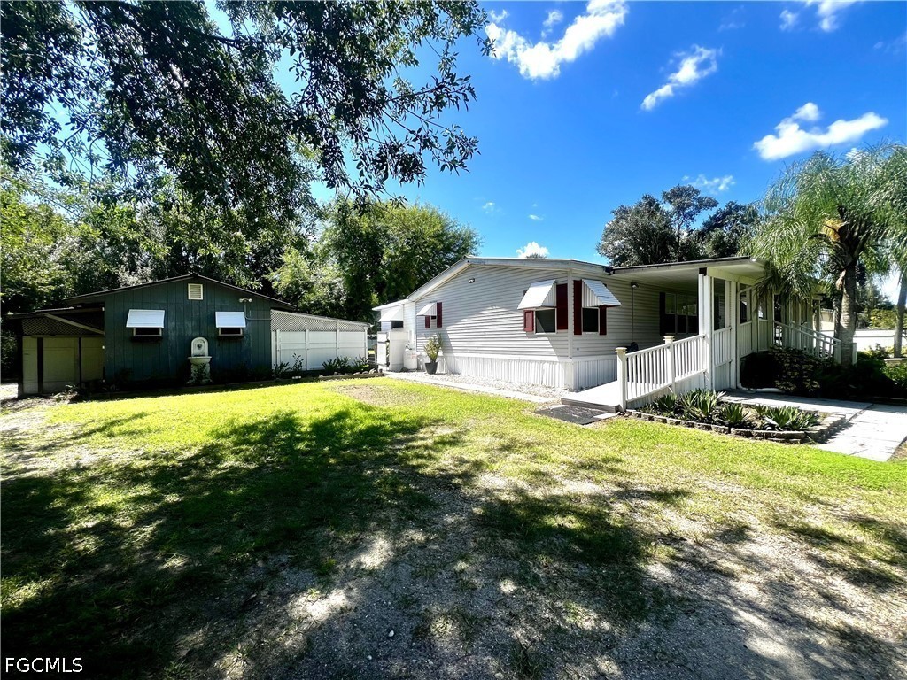 3 Bed ManufacturedHome for Sale in Labelle, photo 9
