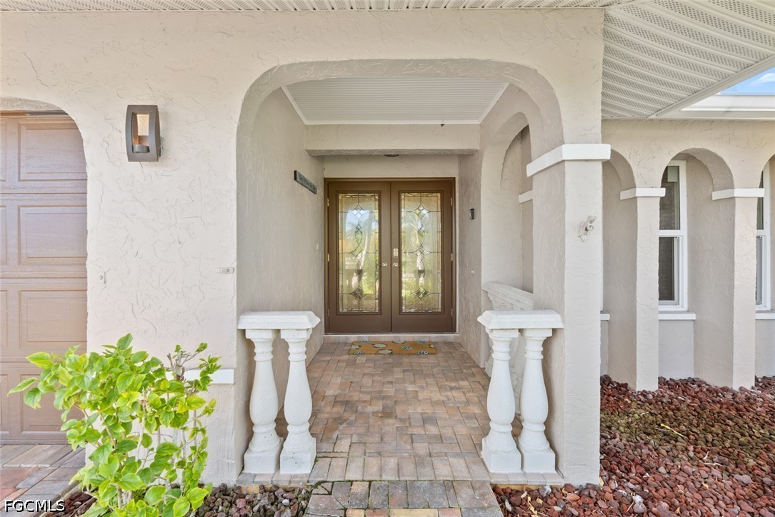3 Bed Pool Home for Sale in Cape Coral, photo 9