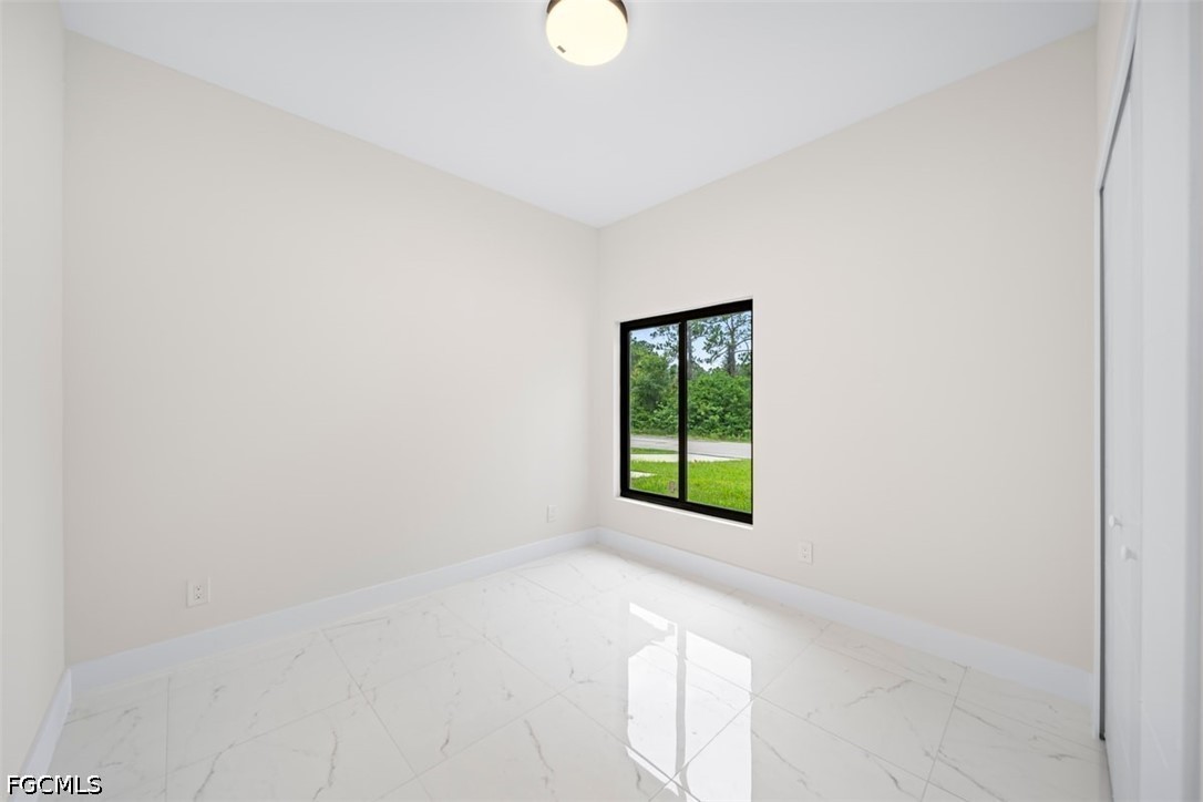 6 Bed Duplex for Sale in Lehigh Acres, photo 9