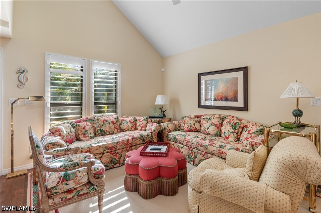 2 Bed Detached for Sale in Naples, photo 9