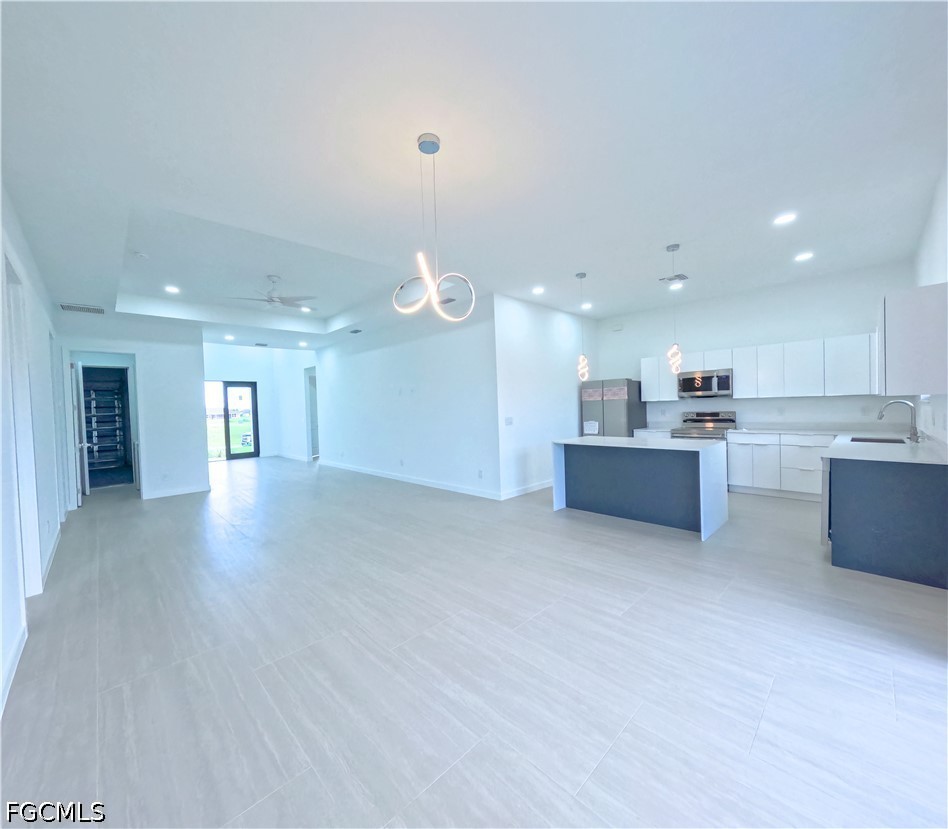4 Bed SingleFamilyResidence for Sale in Cape Coral, photo 9